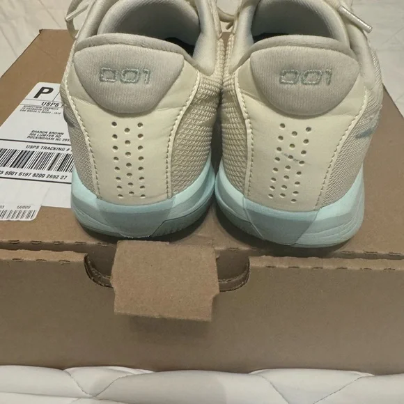 Nike GT cut academy basketball Beige and Teal Athletic Shoes - Picture 3 of 5